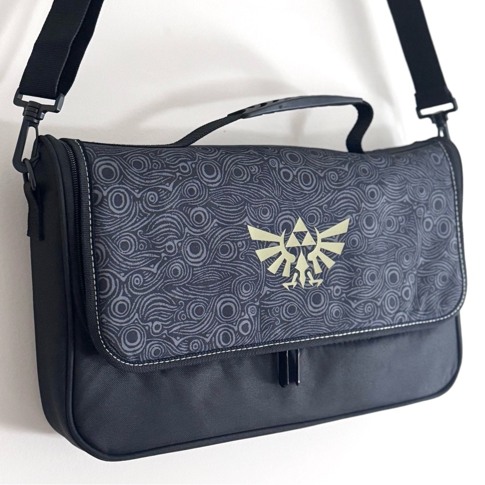 PowerA Everywhere Messenger Bag Zelda: Breath of the Wild Nintendo Switch
